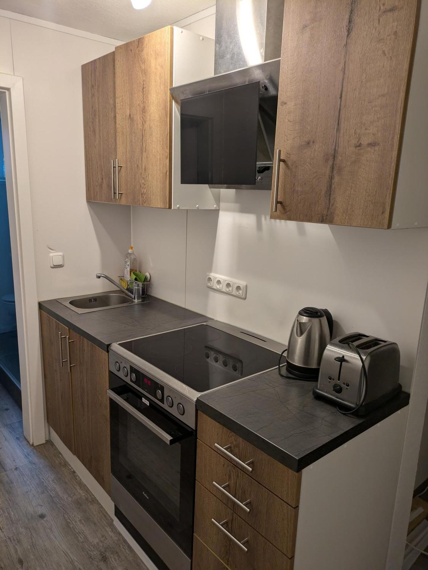 Nestoasewhv Zentrale Zimmer Zwischen City Und Suedstrand Wilhelmshaven Bagian luar foto