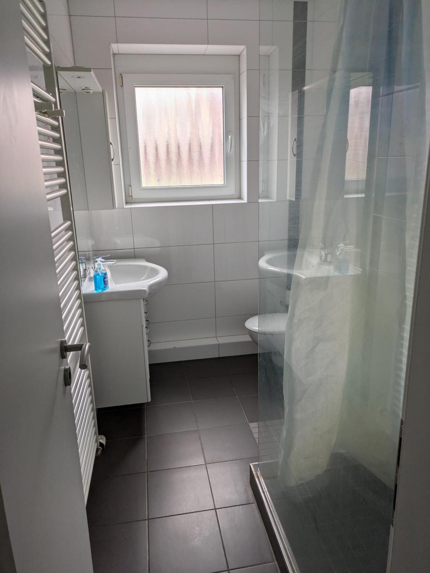 Nestoasewhv Zentrale Zimmer Zwischen City Und Suedstrand Wilhelmshaven Bagian luar foto
